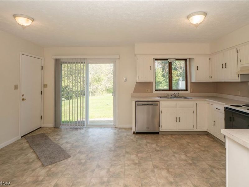 3615-3617 Mount Pleasant Street NW, North Canton, OH 44720 Photo 9