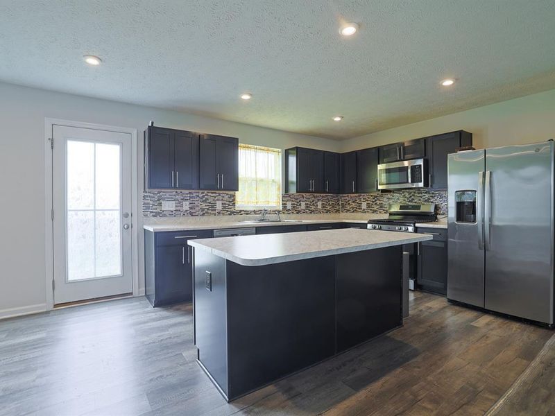 517 Skyway Drive, Springfield, OH 45505 Photo 10