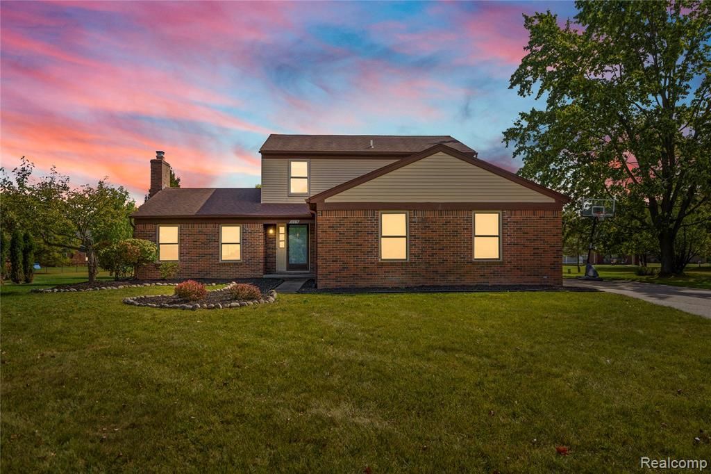 28615 Ryan Drive, Farmington, MI 48336 Main Photo