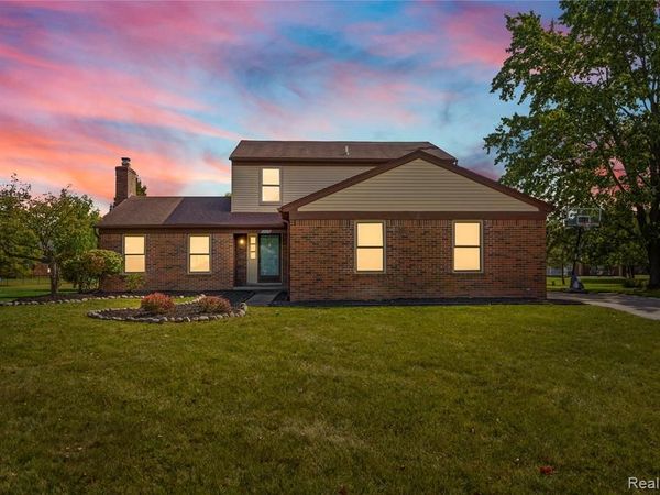 28615 Ryan Drive, Farmington, MI 48336