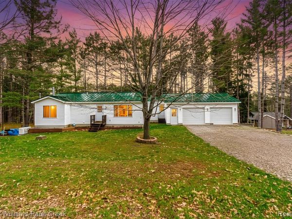 228 Clearview Drive, Lyon Twp, MI 48653