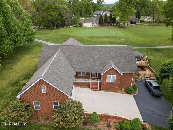 320 Iron Wood Circle, Crossville, TN 38571