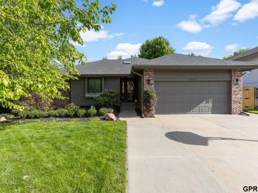 14124 Lillian Circle, Omaha, NE 68138