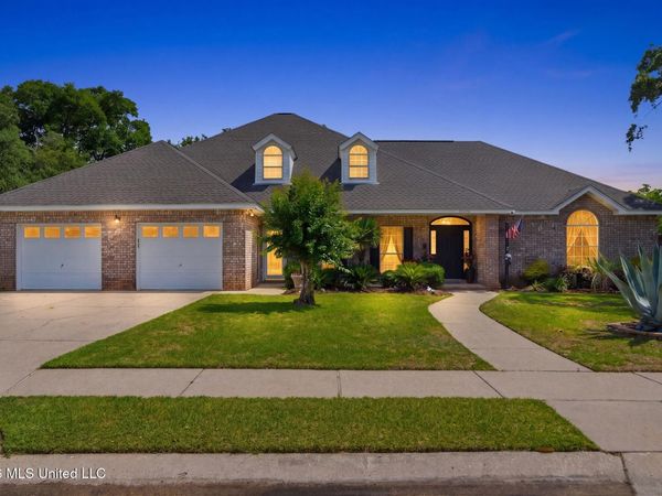 2037 Mauvilla Cove, Biloxi, MS 39531