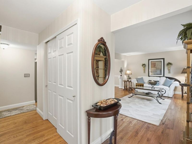 819 Quailwoods Drive, Loveland, OH 45140 Photo 5