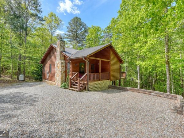 215 The Woods Road, Mineral Bluff, GA 30559