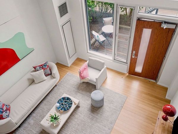 1 Earhart St, Unit 115, Cambridge, MA 02141