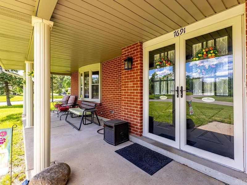 7691 Katy Drive, Dayton, OH 45459 Photo 2