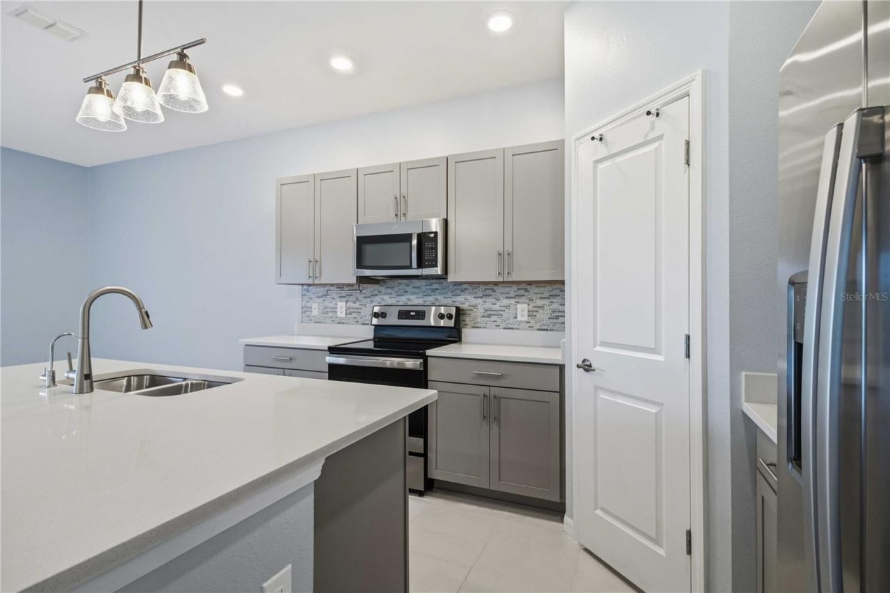 11779 Glenside Terrace , Palmetto, FL 34221 Photo