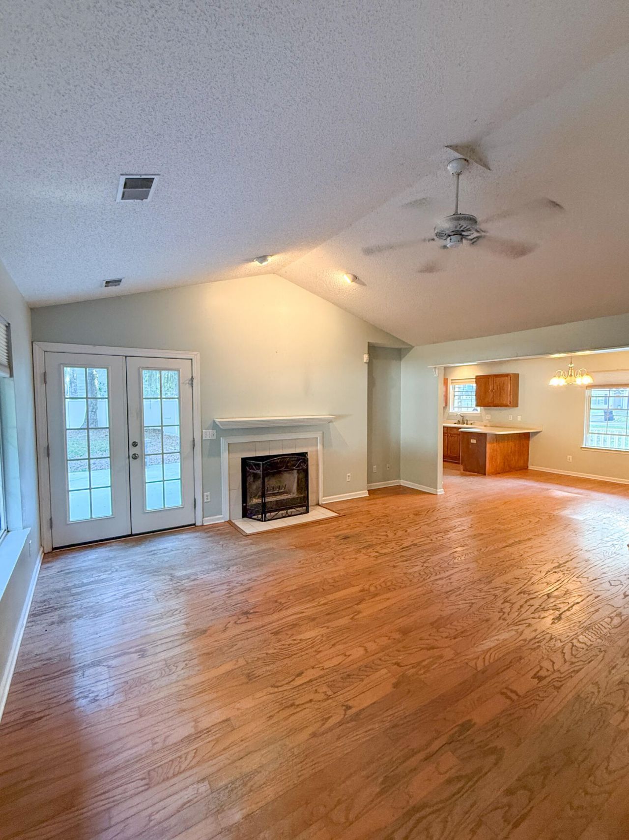 11 Christine Drive Photo 18