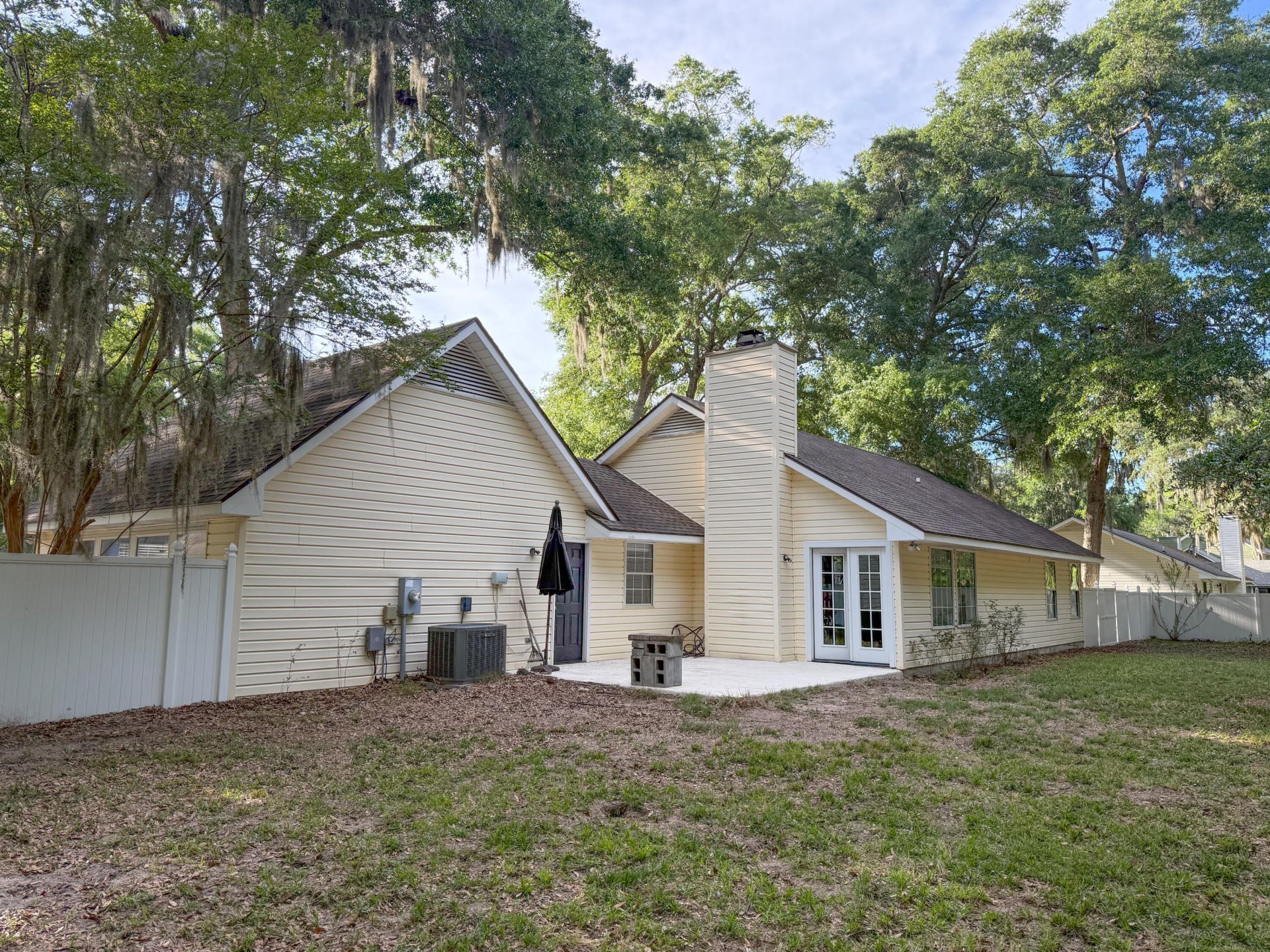 11 Christine Drive Photo 8