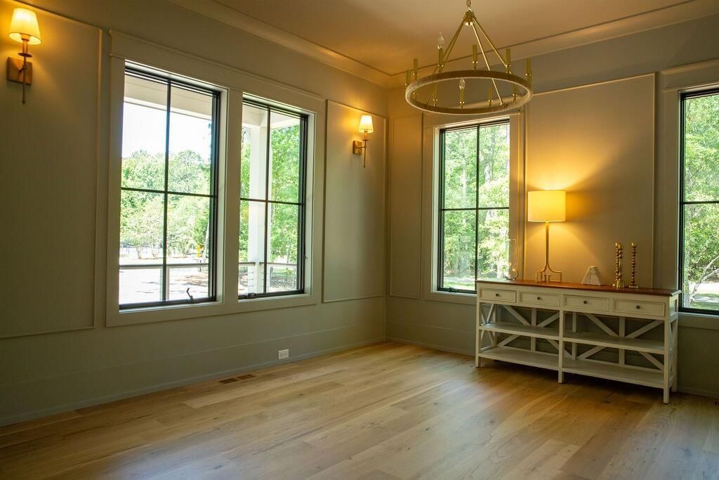 496 Commonwealth Road Photo 12