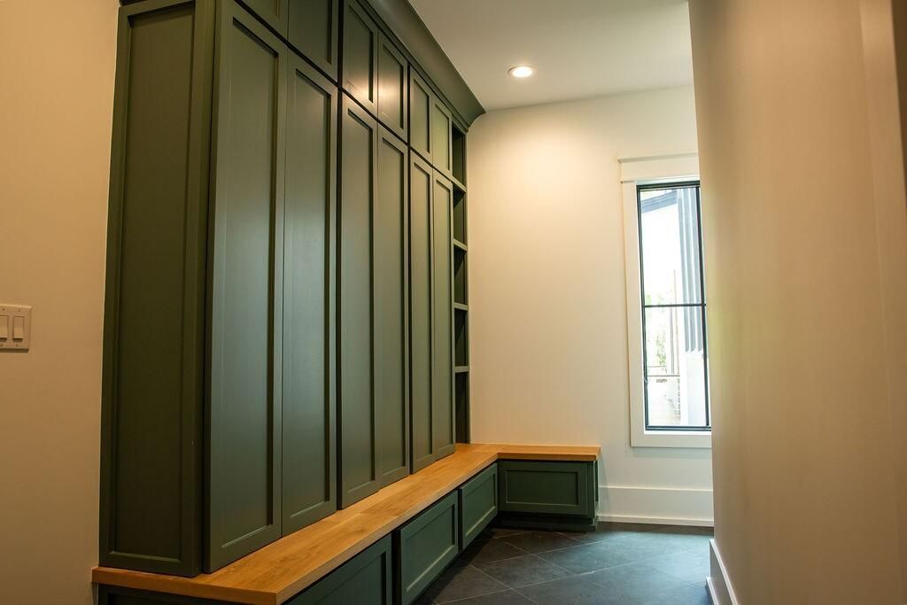 496 Commonwealth Road Photo 19