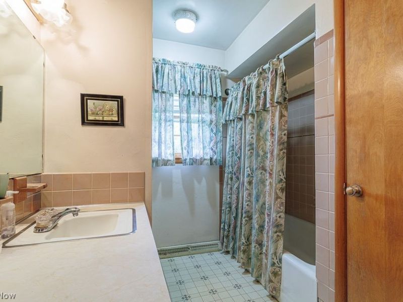 1014 Kirwan Drive, Youngstown, OH 44515 Photo 11
