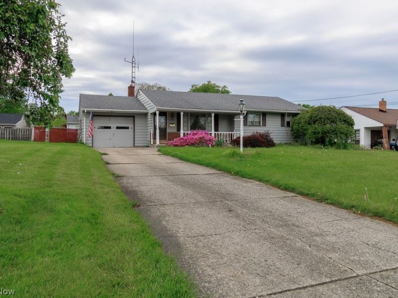 1014 Kirwan Drive, Youngstown, OH 44515 Photo 2