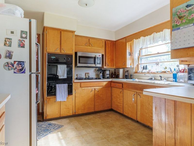 1014 Kirwan Drive, Youngstown, OH 44515 Photo 6