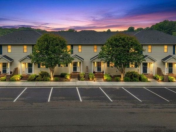345 Cambridge CT , Unit A4, Hardy, VA 24101