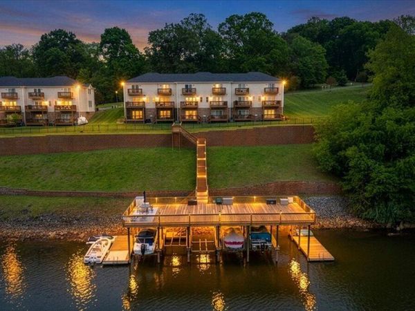 345 Cambridge CT, Unit A4, Hardy, VA 24101