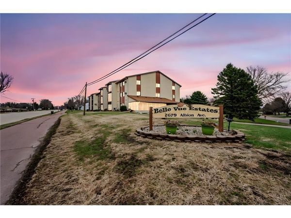 2679 Albion Avenue, Unit 305, Fairmont, MN 56031