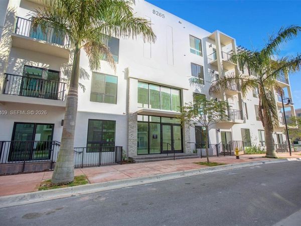 8265 NW 41st St, Unit C-406, Doral, FL 33166