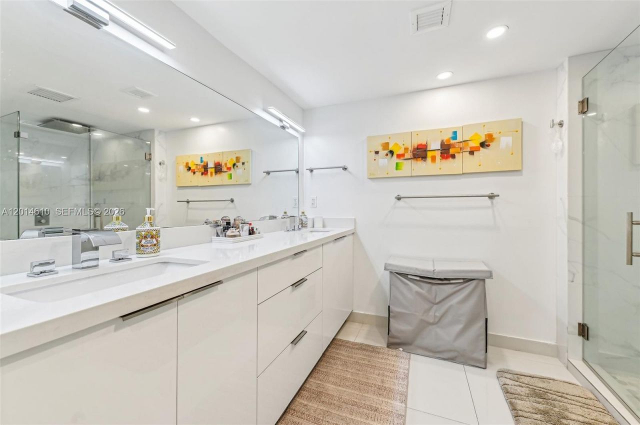 121 Crandon Blvd , Unit 251, Key Biscayne, FL 33149 Photo