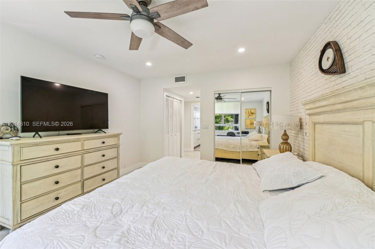 121 Crandon Blvd , Unit 251, Key Biscayne, FL 33149 Photo