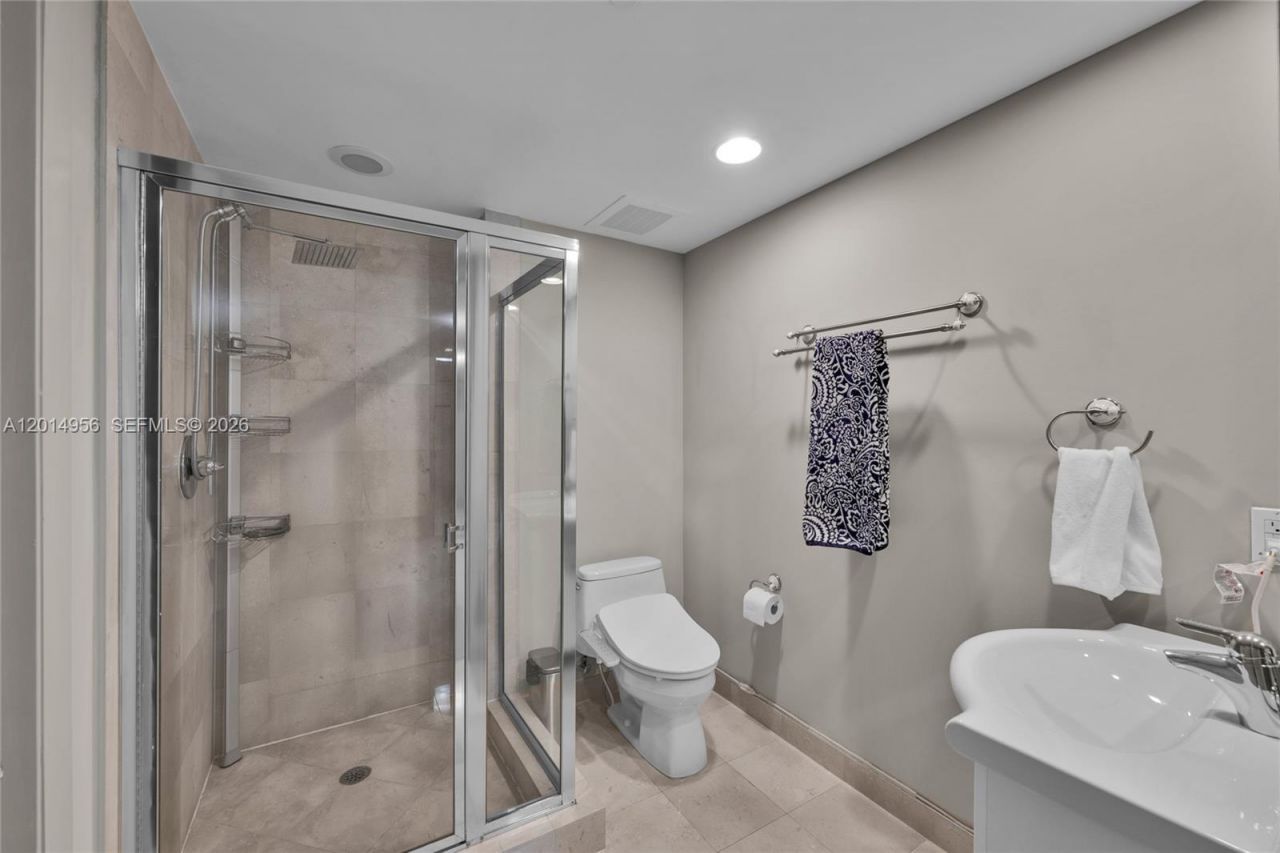 1800 S Ocean Dr , Unit 2007, Hallandale Beach, FL 33009 Photo