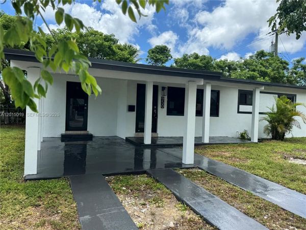 Hialeah, FL 33010