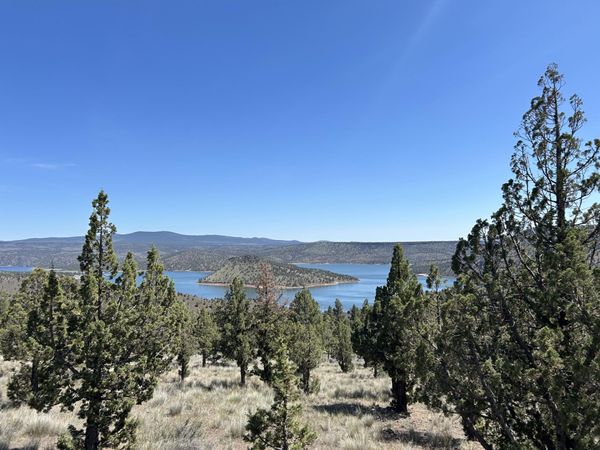 1800 SE Gentian Way, Prineville, OR 97754