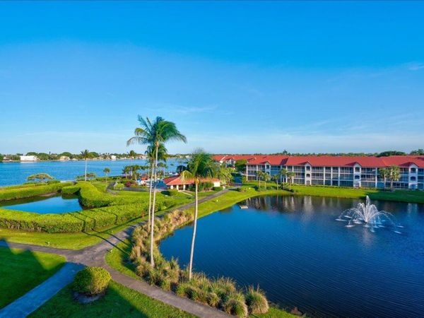 7030 Half Moon Circle, Unit 515, Hypoluxo, FL 33462