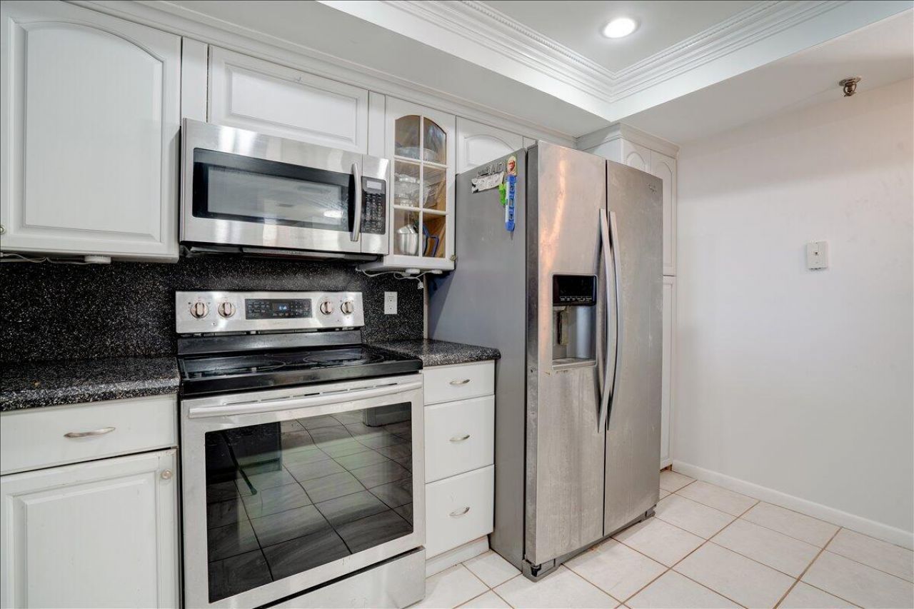7030 Half Moon Circle, Unit 515, Hypoluxo, FL 33462 Photo