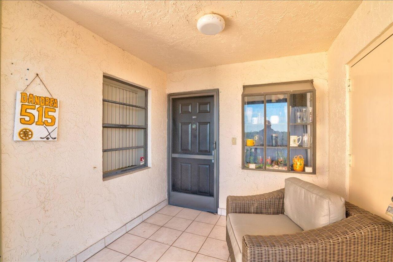 7030 Half Moon Circle, Unit 515, Hypoluxo, FL 33462 Photo