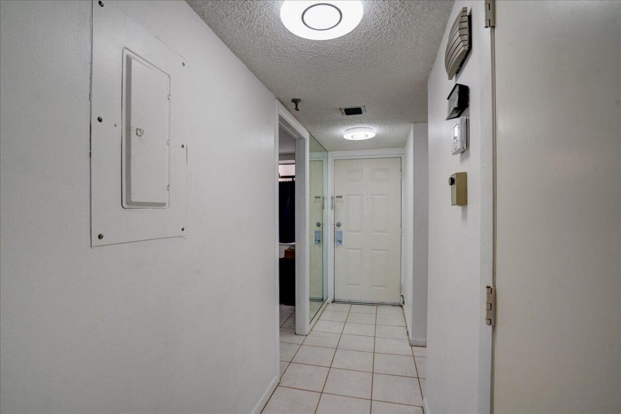 7030 Half Moon Circle, Unit 515, Hypoluxo, FL 33462 Photo