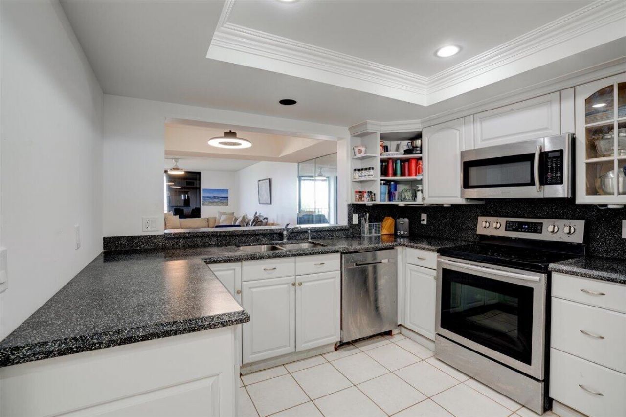 7030 Half Moon Circle, Unit 515, Hypoluxo, FL 33462 Photo