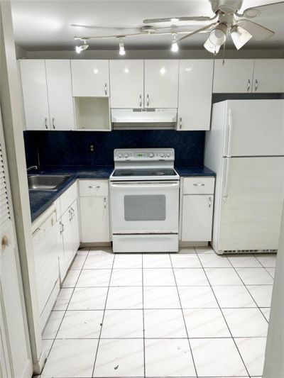 1830 Dixianna Street, Unit 201, Hollywood, FL 33020 Photo