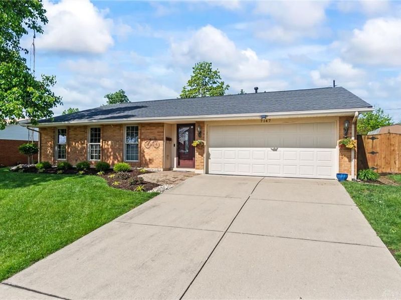 7147 Chadbourne Drive, Huber Heights, OH 45424 Photo 3
