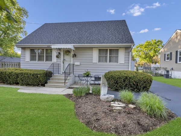 532 Webster Street , Batavia, IL 60510