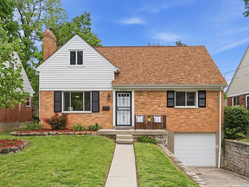 3946 S Fordham Place, Silverton, OH 45213 Photo 1