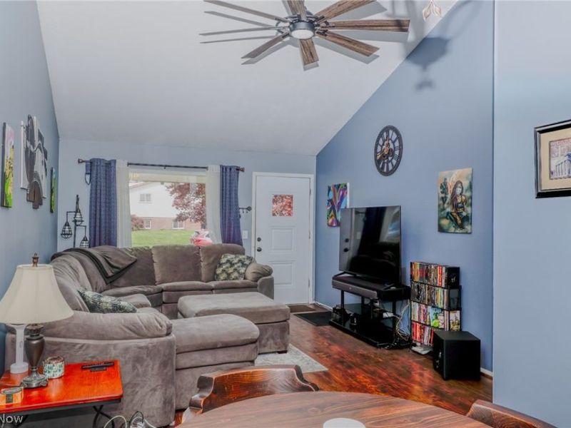 4202 Holl Avenue, Sheffield Lake, OH 44054 Photo 14