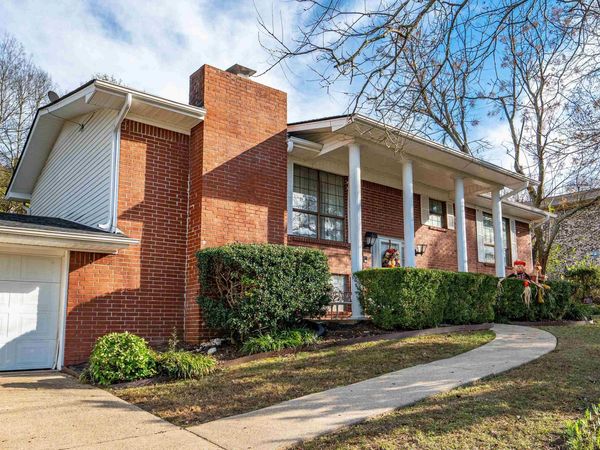 115 Village Road , Hot Springs, AR 71913