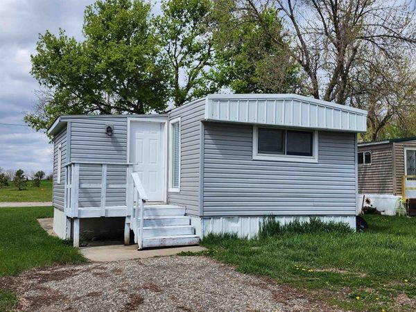 1502 Memphis Avenue , Unit 7, Spirit Lake, IA 51360
