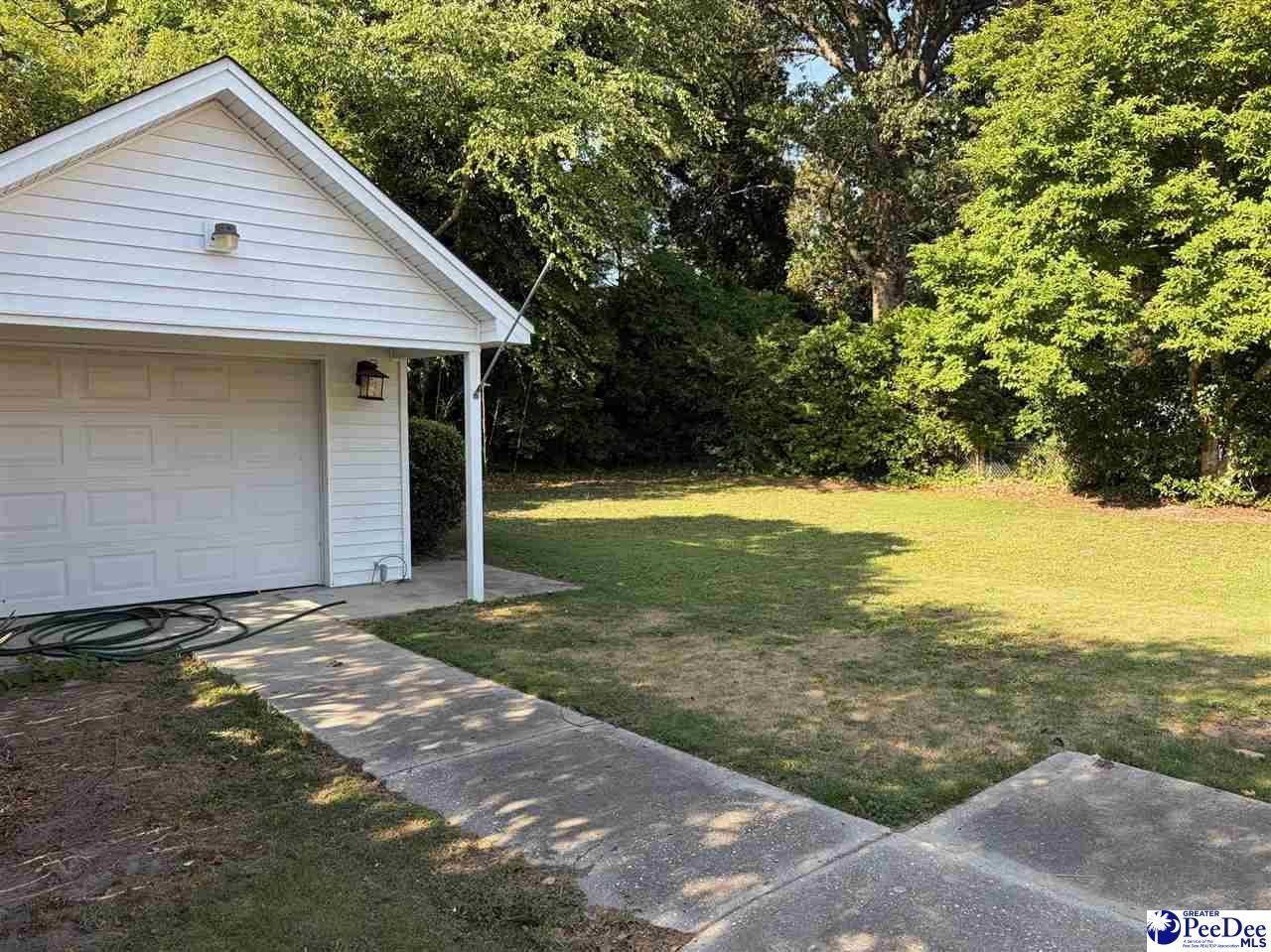 1001 Cedar Photo 16