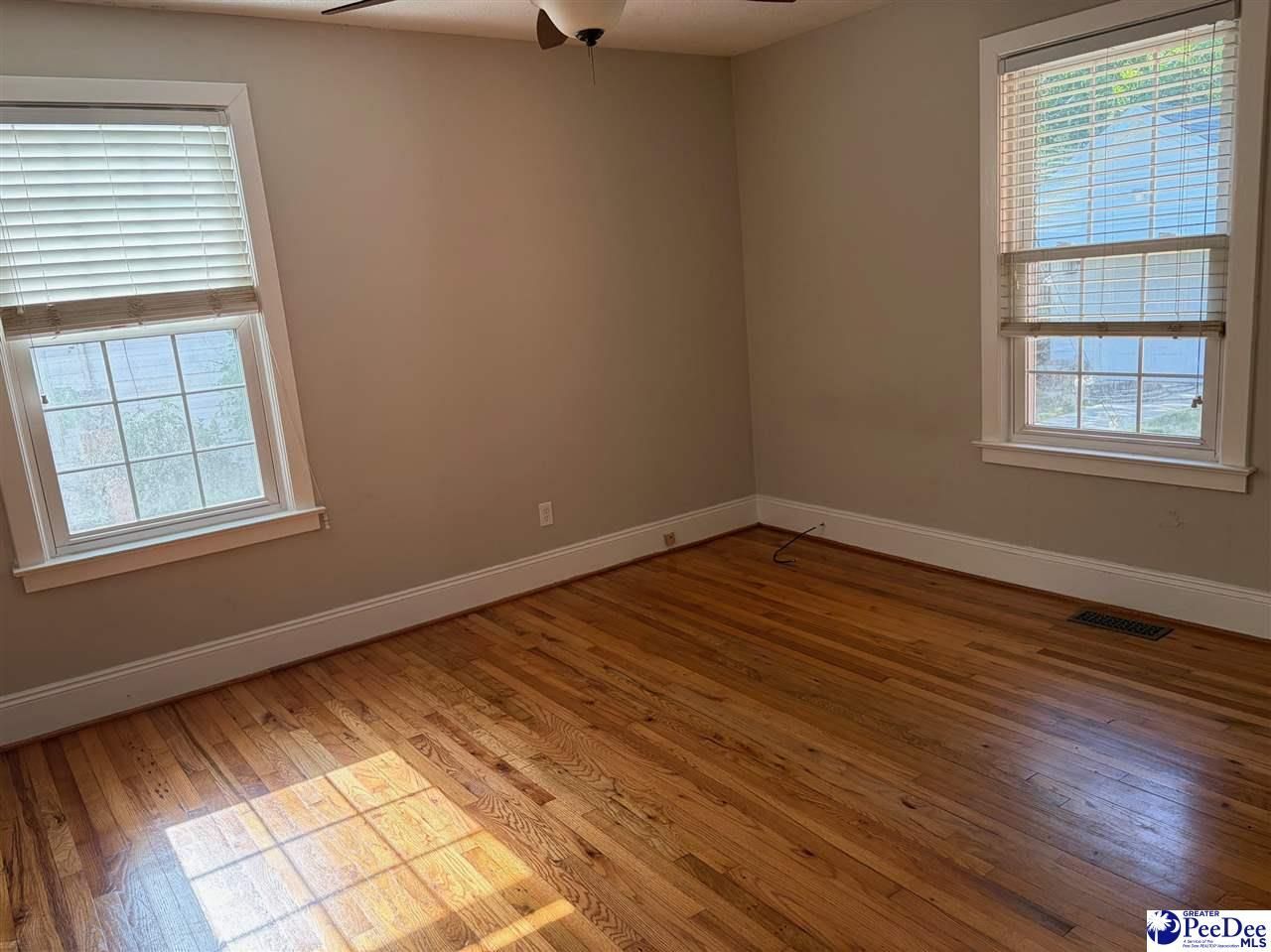 1001 Cedar Photo 9