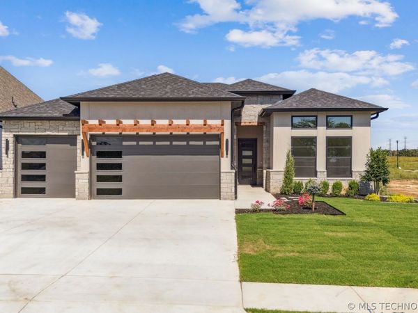 2611 E 135th Drive S, Bixby, OK 74008