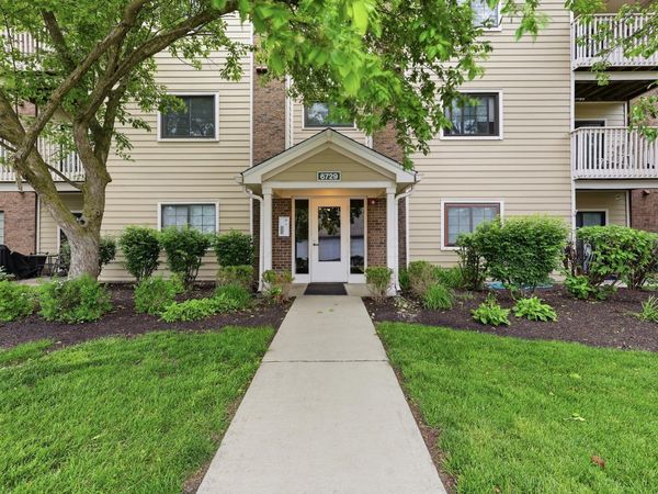 6729 Meadow Creek Drive Drive , Unit 102, Columbus, OH 43235