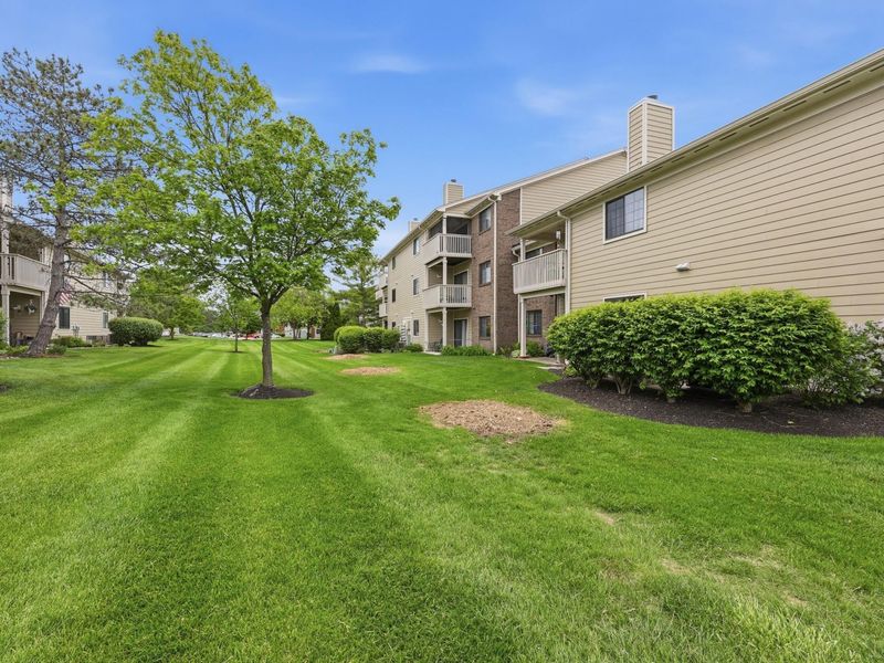 6729 Meadow Creek Drive Drive, Unit 102, Columbus, OH 43235 Photo 14