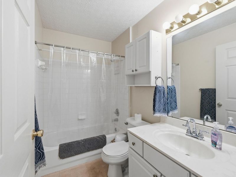 6729 Meadow Creek Drive Drive, Unit 102, Columbus, OH 43235 Photo 9