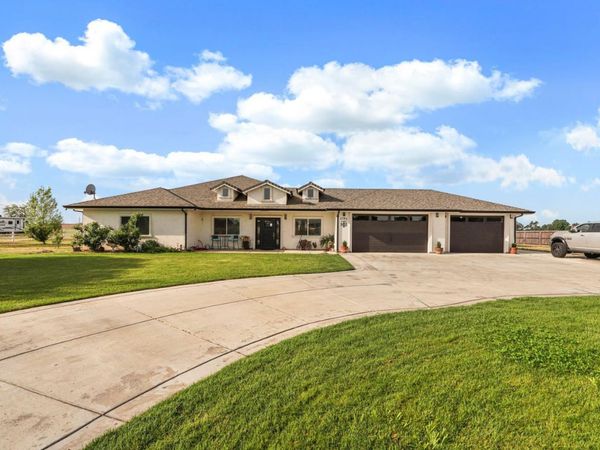 4184 Gemstone Dr, Acampo, CA 95220