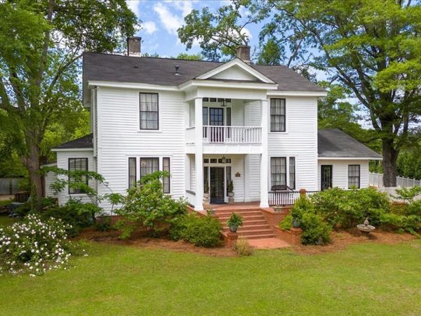 102 W Mimosa Drive, Jonesboro, GA 30236