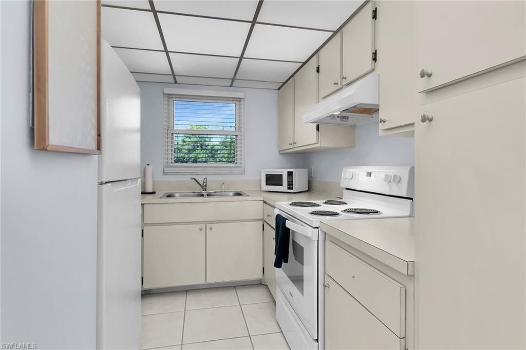 1000 Manatee Rd , Unit A105, Naples, FL 34114 Photo
